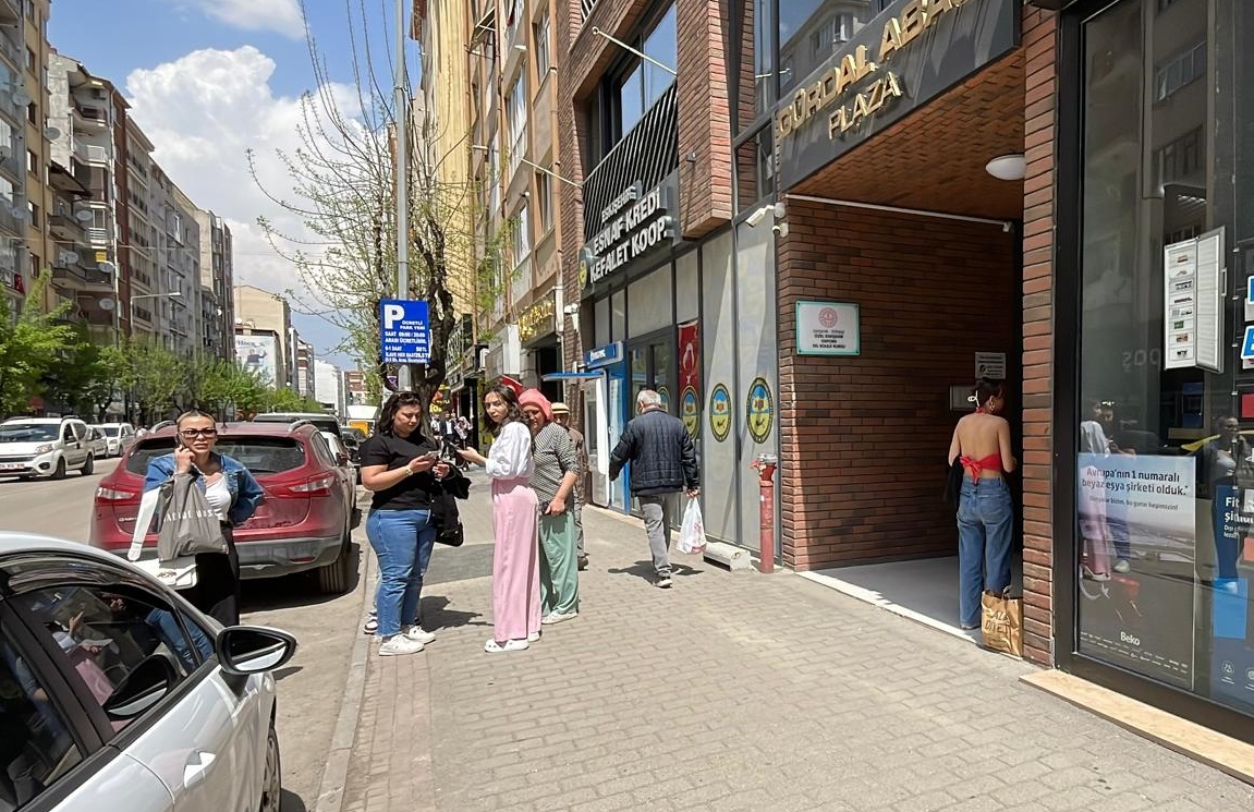 Tërmeti me magnitudë 6.2 godet Stambollin