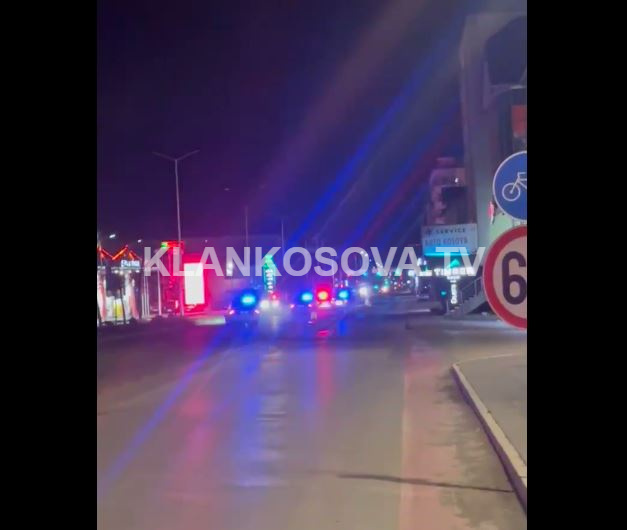 Policia ndjek një veturë mbi gjysmë ore në Fushë-Kosovë (VIDEO) 