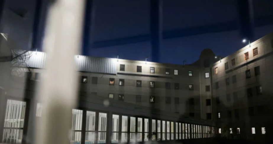 Tension në Francë: Sulme të dyshuara terroriste ndaj shtatë burgjeve