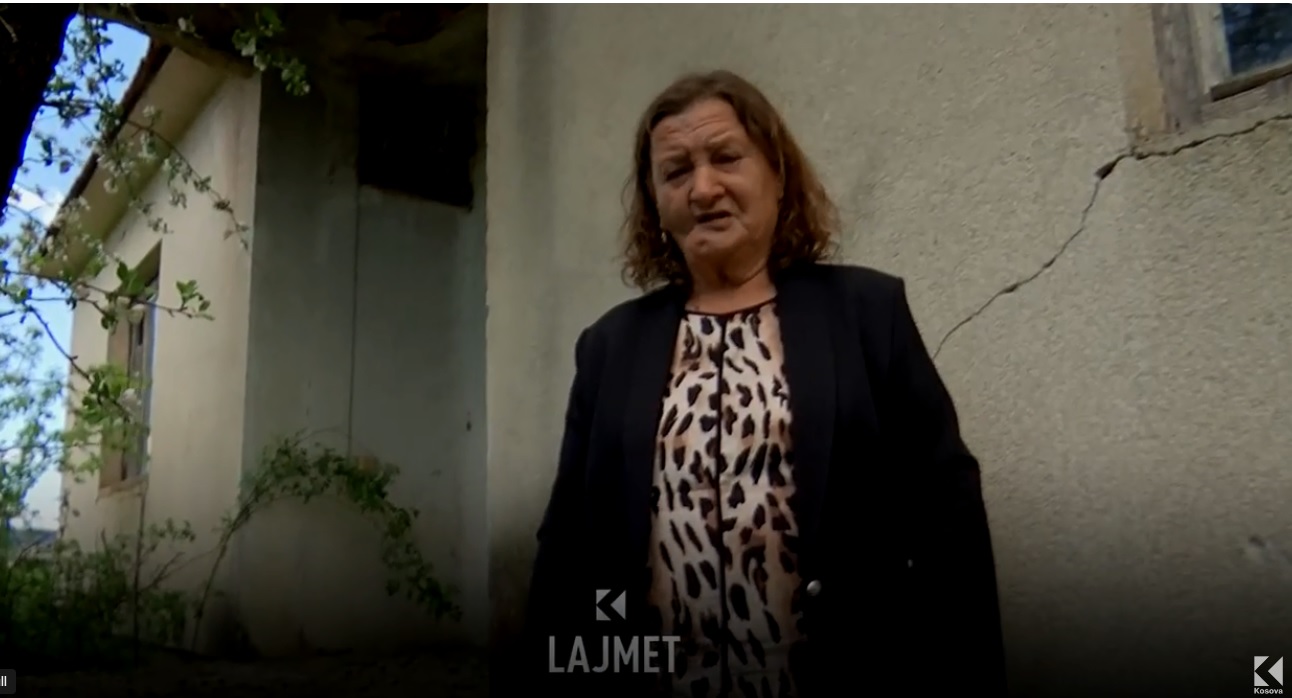 Masakra në Ribarin e Vogël: Burri e dy bijtë iu vranë, vetë mbijetoi plagën (VIDEO)
