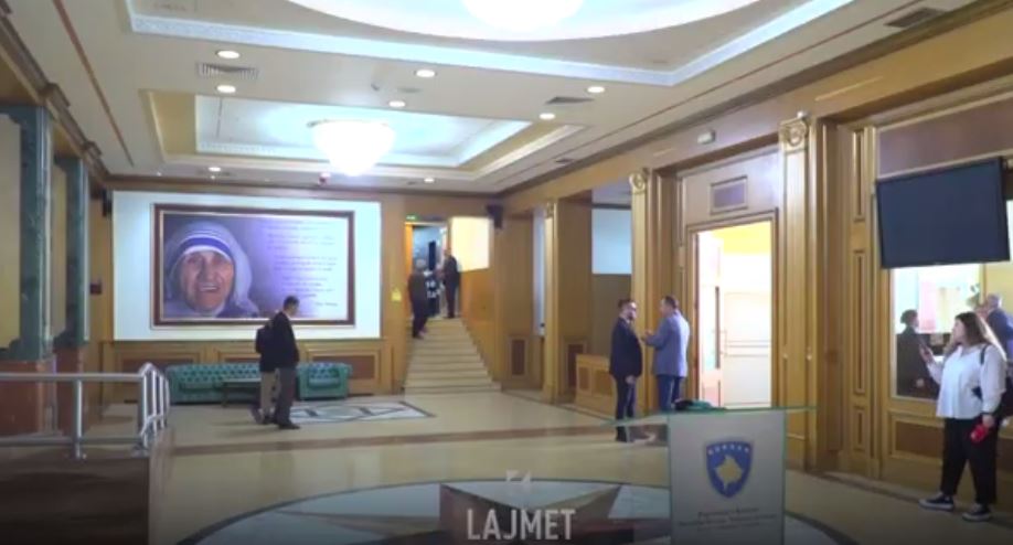 Opozita: Albulena Haxhiu nuk kalon (VIDEO)