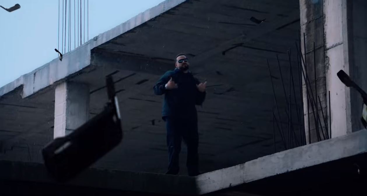 Capital T e publikon këngën (VIDEO)