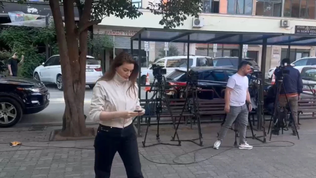 Nën masën detyrim paraqitje, Ajola Xoxa në SPAK