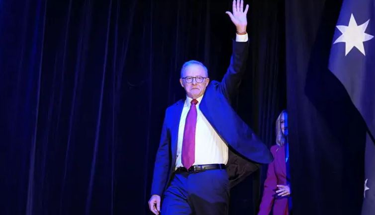 Rizgjidhet kryeministër, Albanese thyen 'mallkimin e pushtetit'