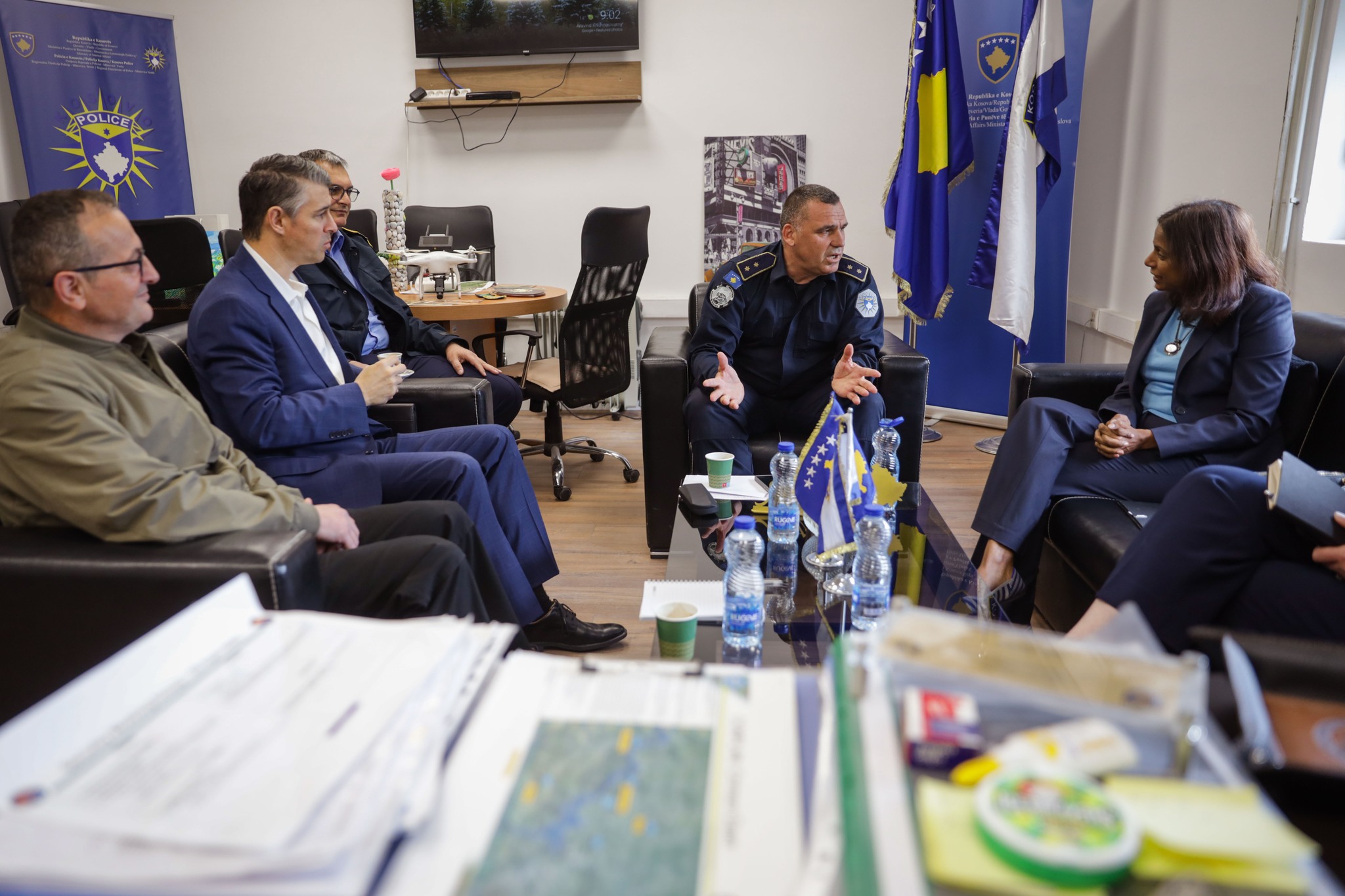 Prattipati vizitë në veri, takon përfaqësues politikë e Policinë e Kosovës