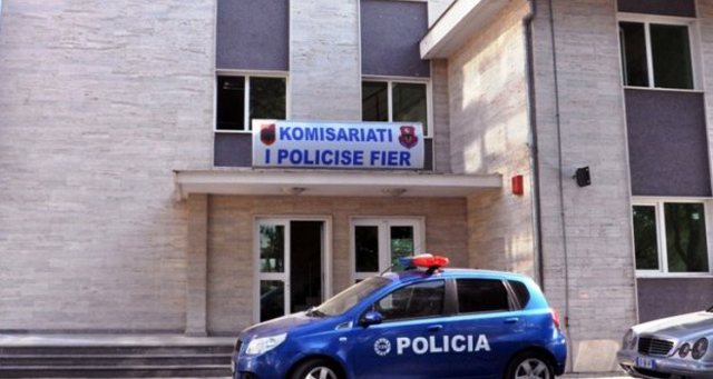 Kapet me kallashnikov, policia ndërhyn dhe parandalon krim familjar në Fier
