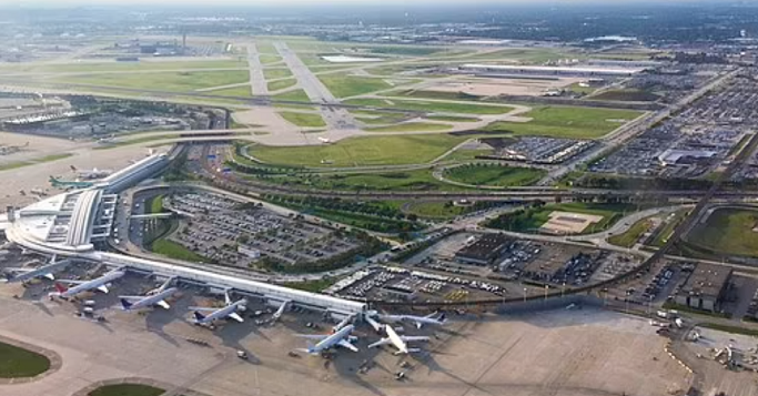 Alarmohet aeroporti i madh amerikan – pasagjeri u diagnostikua më sëmundjen më infektive në botë