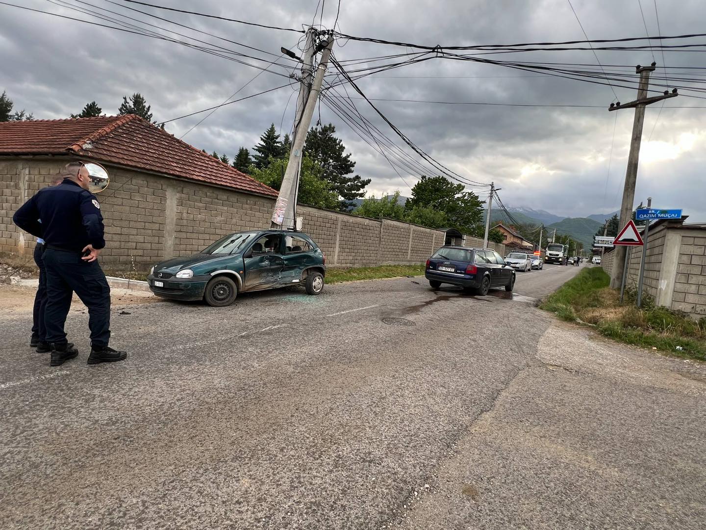 Aksident në Deçan, dyshohet për të lënduar