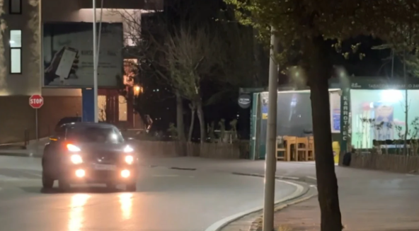 Aksident me vdekje në Tiranë, 15-vjeçari përplas të moshuarin