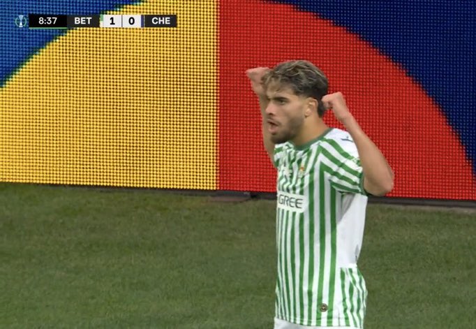 Betisi në epërsi ndaj Chelseat, shënon golin historik në një finale evropiane