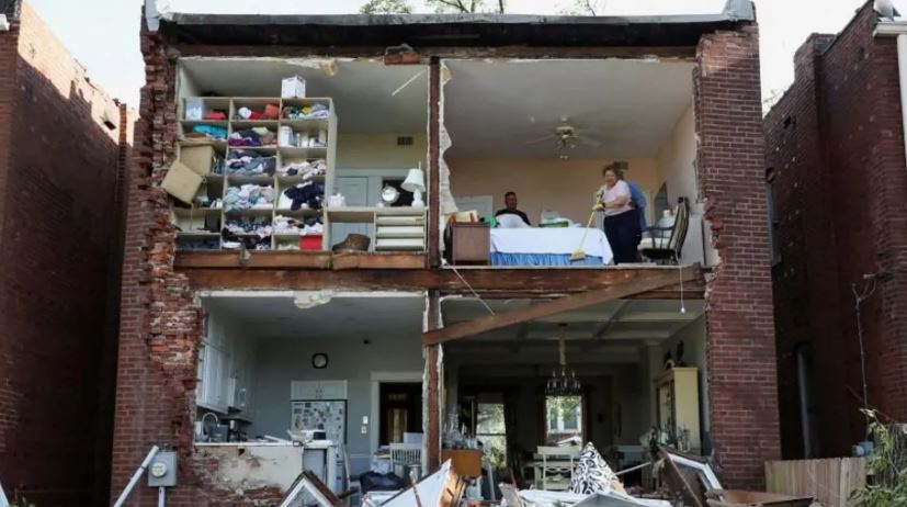 Pesë të vdekur pas tornados në Missouri