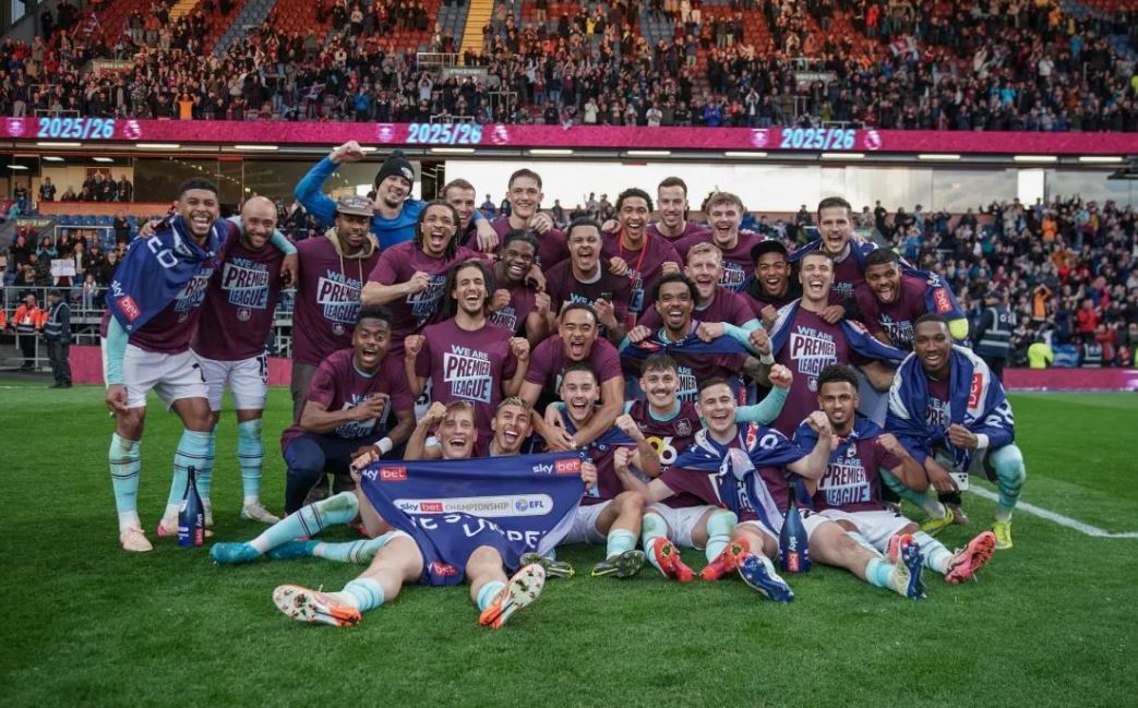 Burnley rikthehet brenda një sezoni në Premier Ligë, Luton bie edhe nga Championship