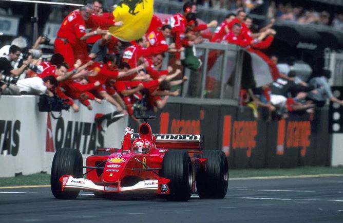 Shitet për 15.9 milionë euro ferrari i ‘Mbretit të Formula 1’