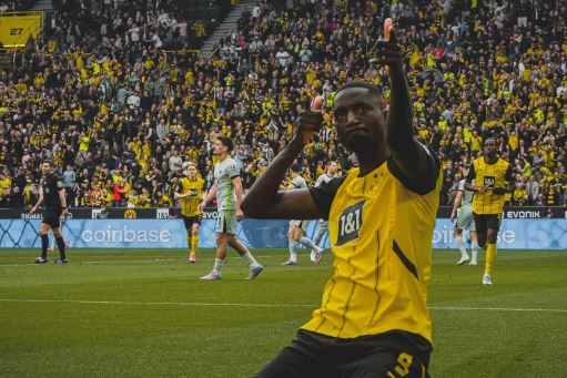 Dortmundi del i katërti, vend që çon në Ligën e Kampionëve