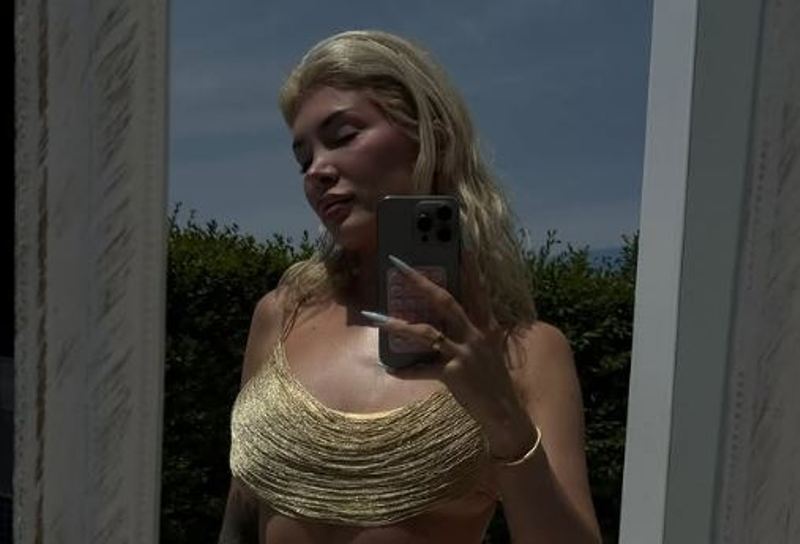 Era Istrefi e “nxehtë” në fotografinë e fundit