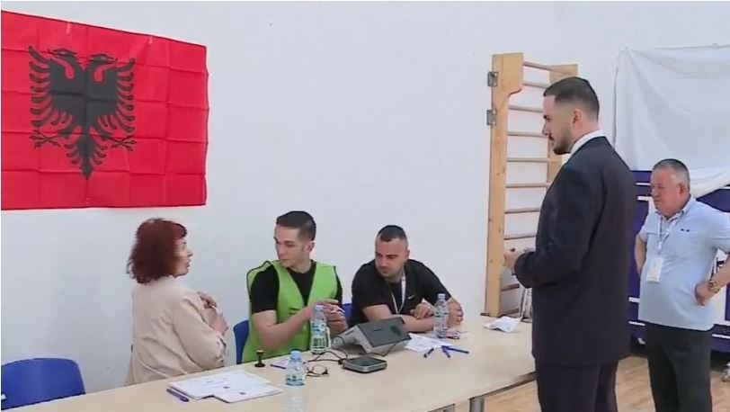 Salianji voton nga burgu i Fierit, ka një thirrje për shqiptarët