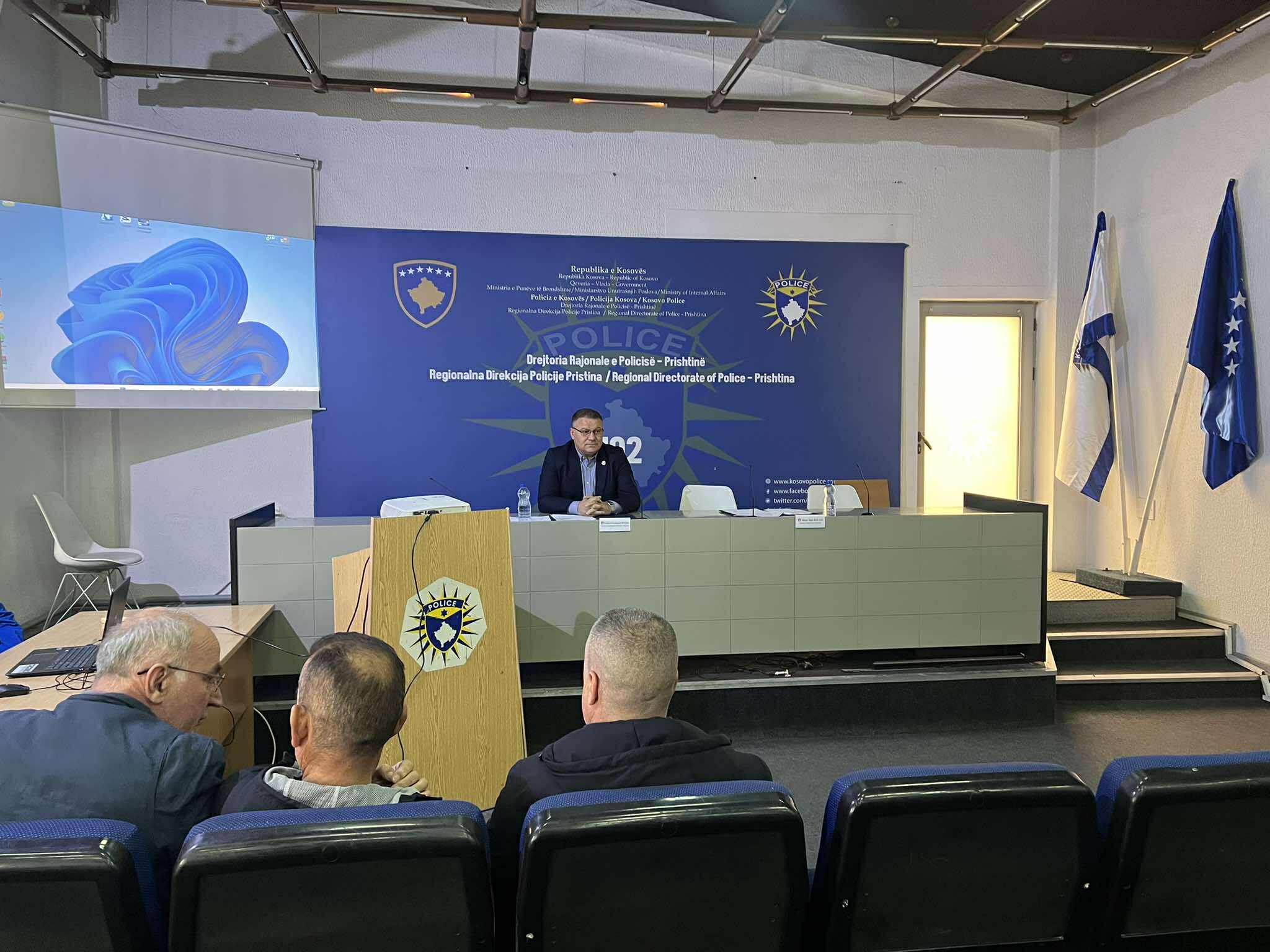 Hoxha: Policia e Kosovës në vazhdimësi është cak e propagandës dhe kërcënimeve nga Serbia