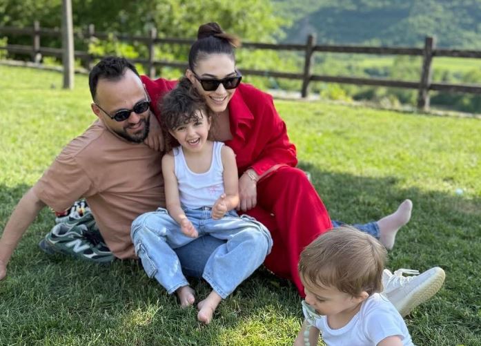 Jonida pozon për portet familjar