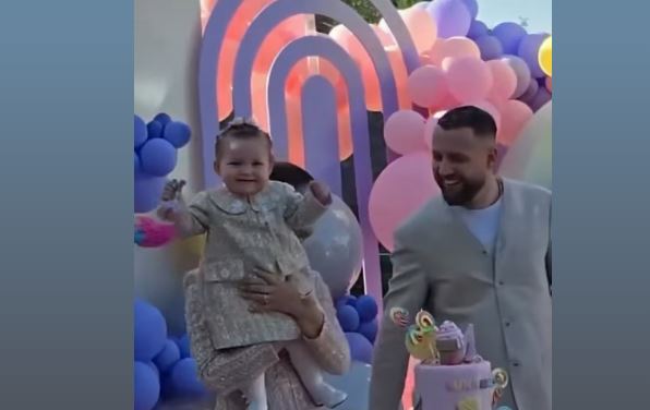Luizi dhe Kiara festojnë njëvjetorin e lindjes së Lunës