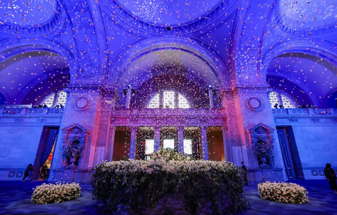 Yjet mblidhen sonte për Met Gala