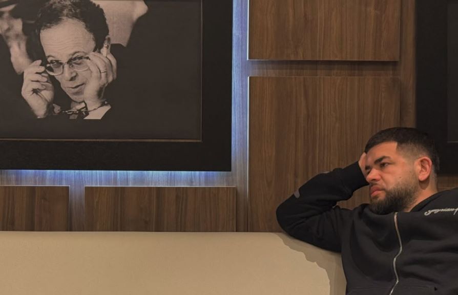 “Më i zgjuar je kur nuk flet”, kë po e thumbon Noizy?