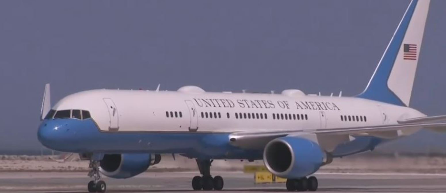 Trump mbërrin në Qatar pas vizitës në Siri