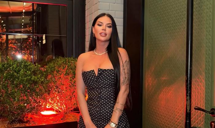 Santiana Maloku feston ditëlindjen