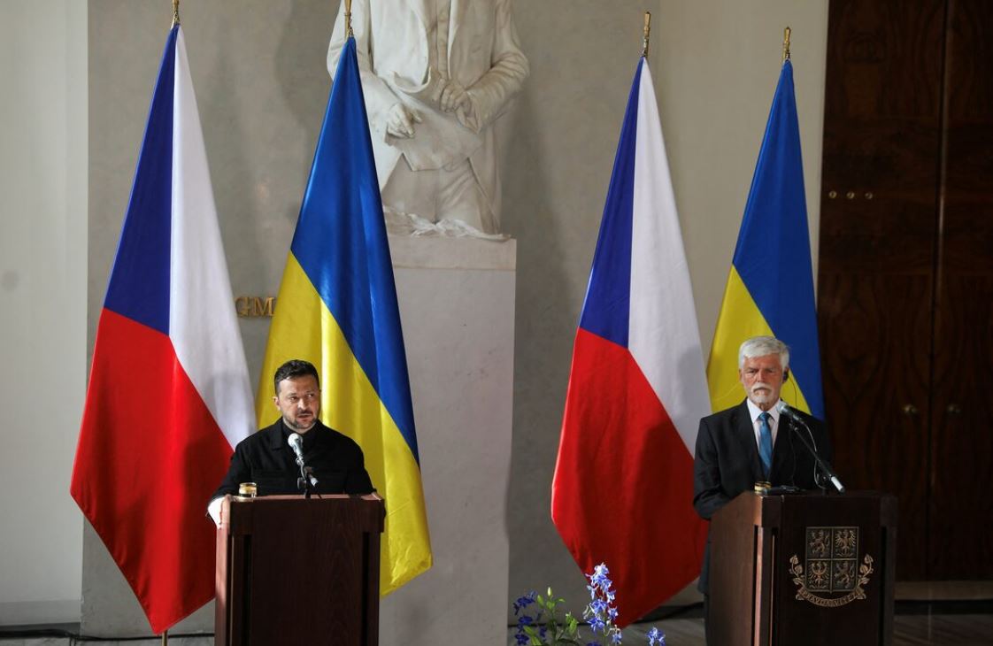 Zelensky i Ukrainës, në Pragë, thotë se armëpushimi mund të zbatohet në çdo moment