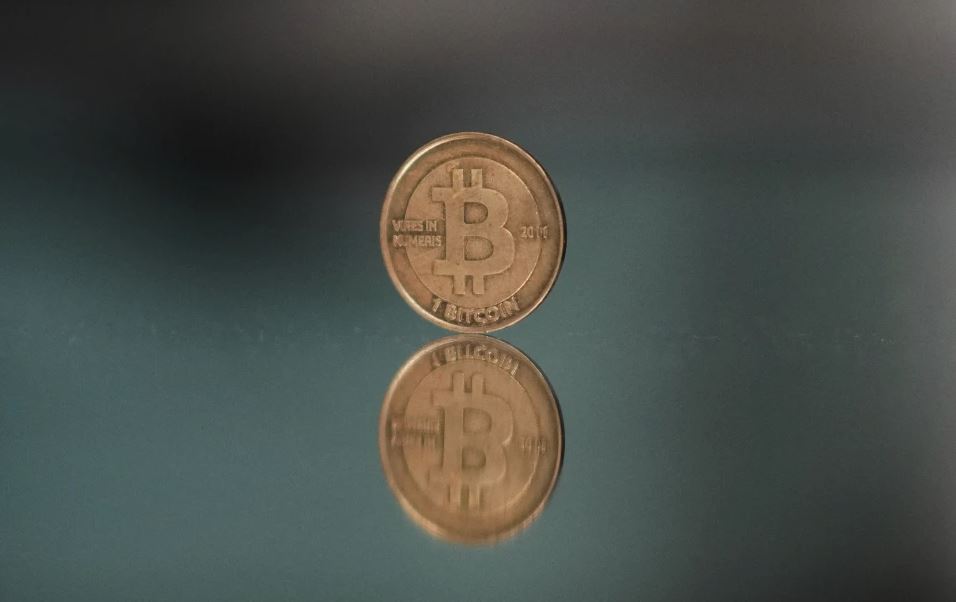 Ministri çek i drejtësisë jep dorëheqjen për shkak të skandalit me bitcoinin e dhuruar