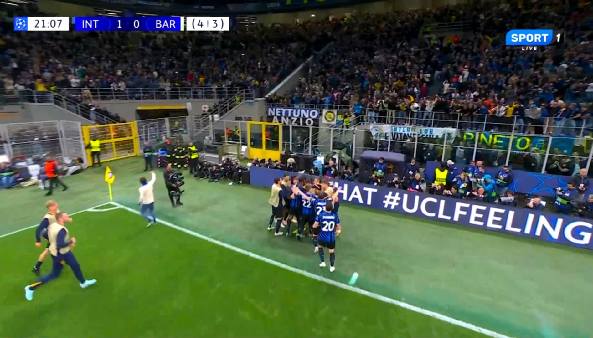 Lautaro "kall" Meazza-n, Interi në avantazh