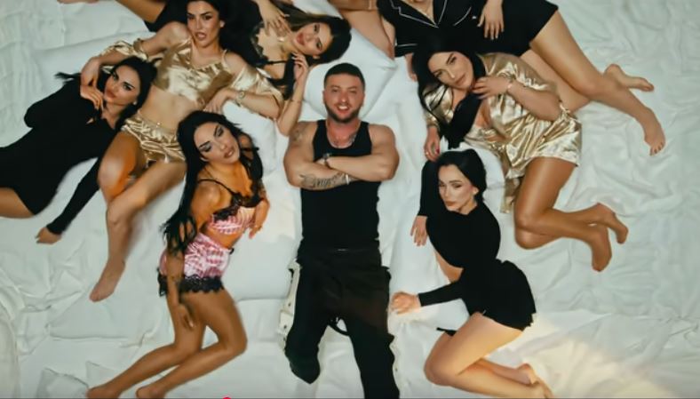 Fero e quan veten "Gorilla" në këngën e re (VIDEO)