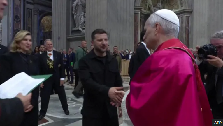 Papa Leo XIV do e takojë Zelenskyn pas meshës së inaugurimit