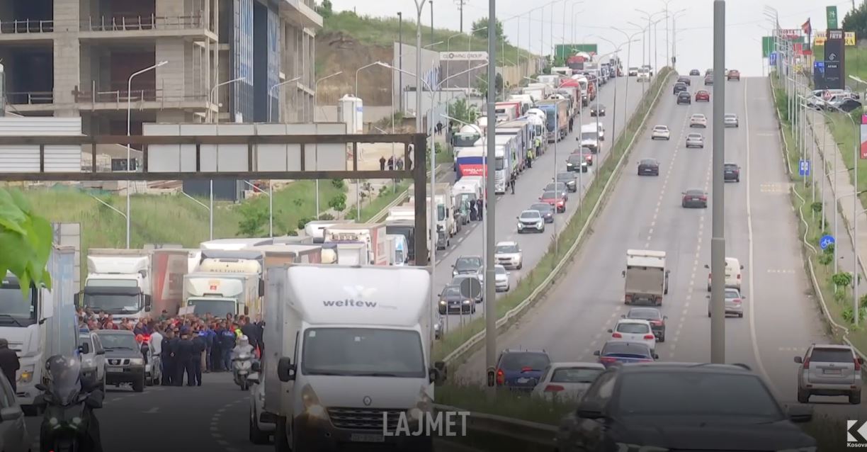 Si shkoi protesta kundër shtrenjtimit të rrymës? - Bizneset bllokuan sot Prishtinën dy orë (VIDEO)