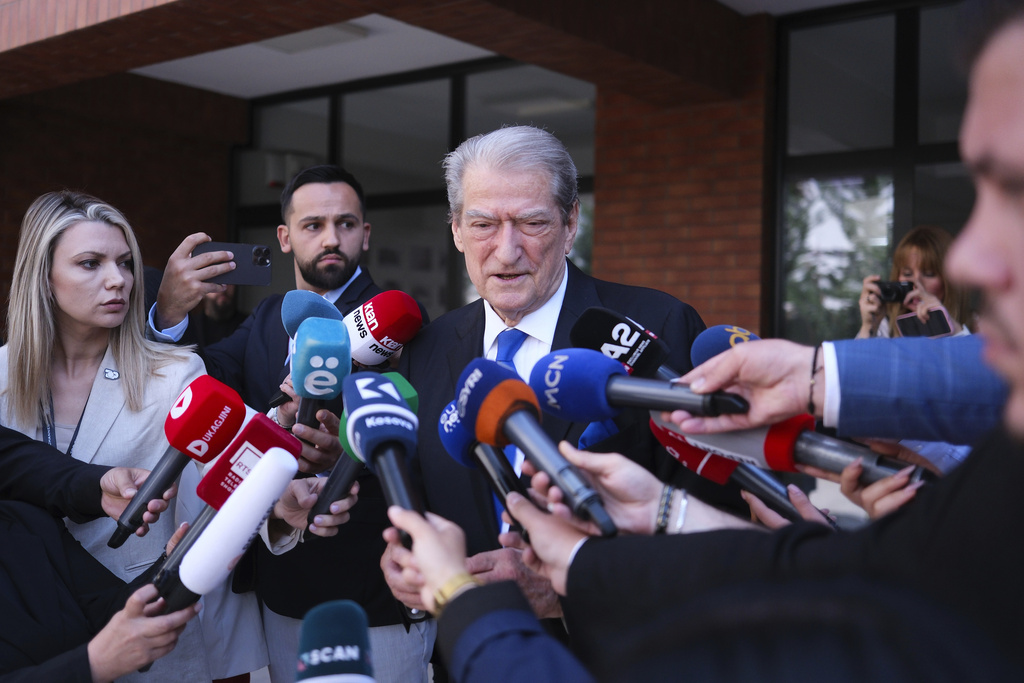 Sali Berisha: Duam qeveri teknike