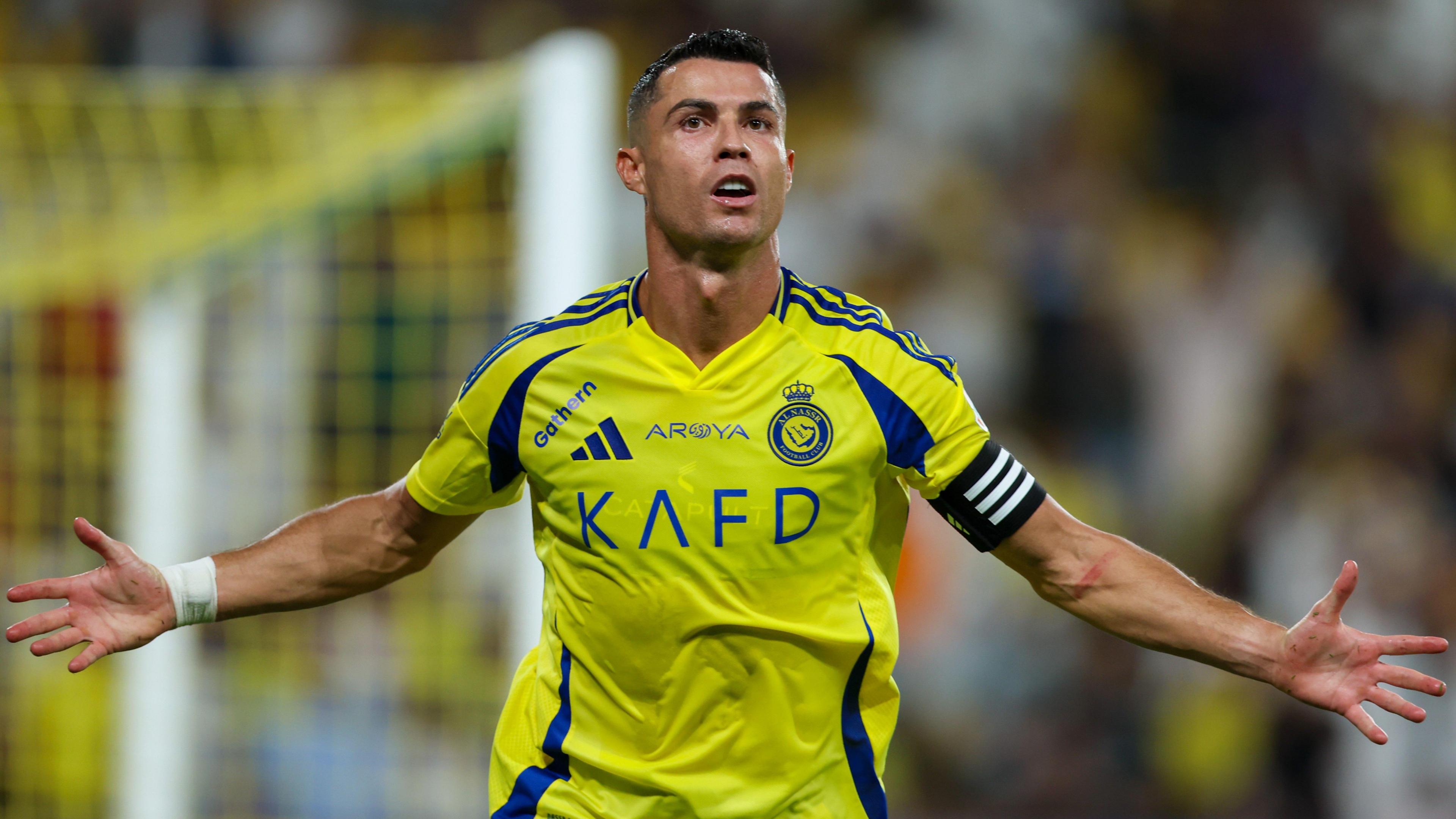 Cristiano Ronaldo drejt rinovimit me Al Nassr