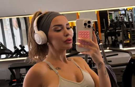 Ana Kabashi me poza nga palestra