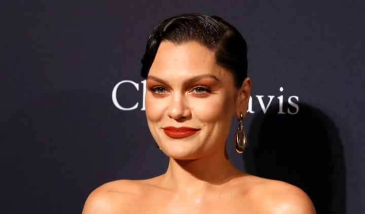 U diagnostikua me kancer të gjirit, Jessie J: Do të kthehem me gjoks më të madh