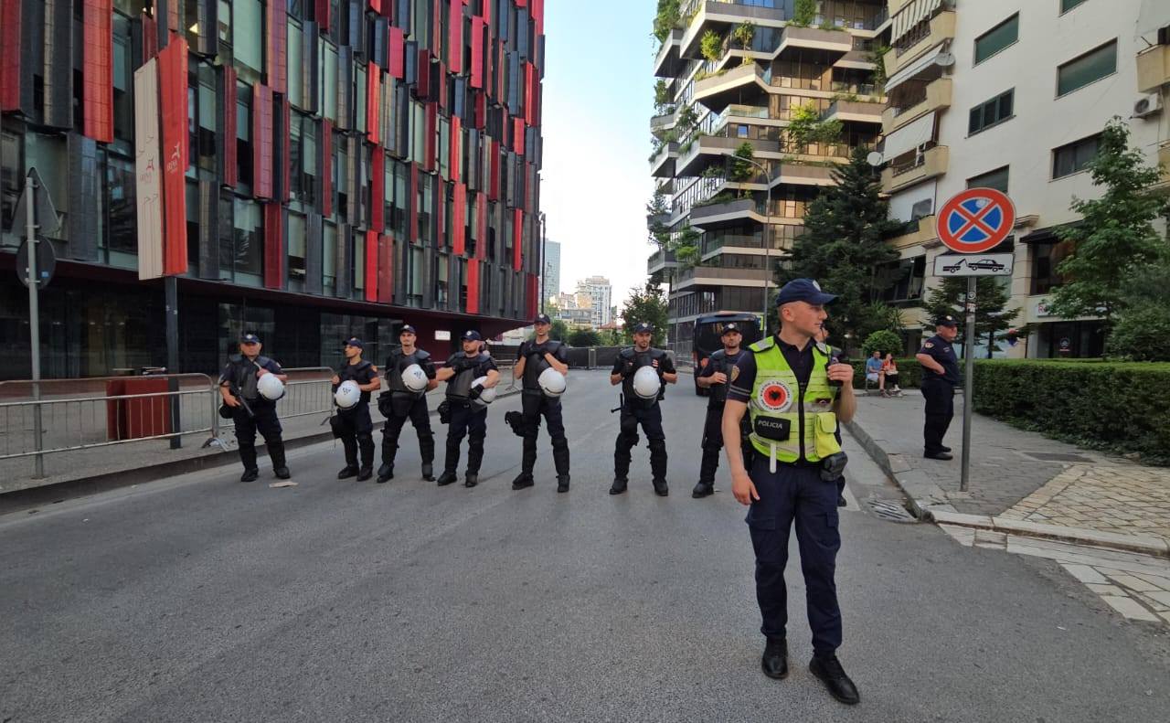 FShF falënderon Policinë për angazhimin në ndeshjen Shqipëri-Serbi