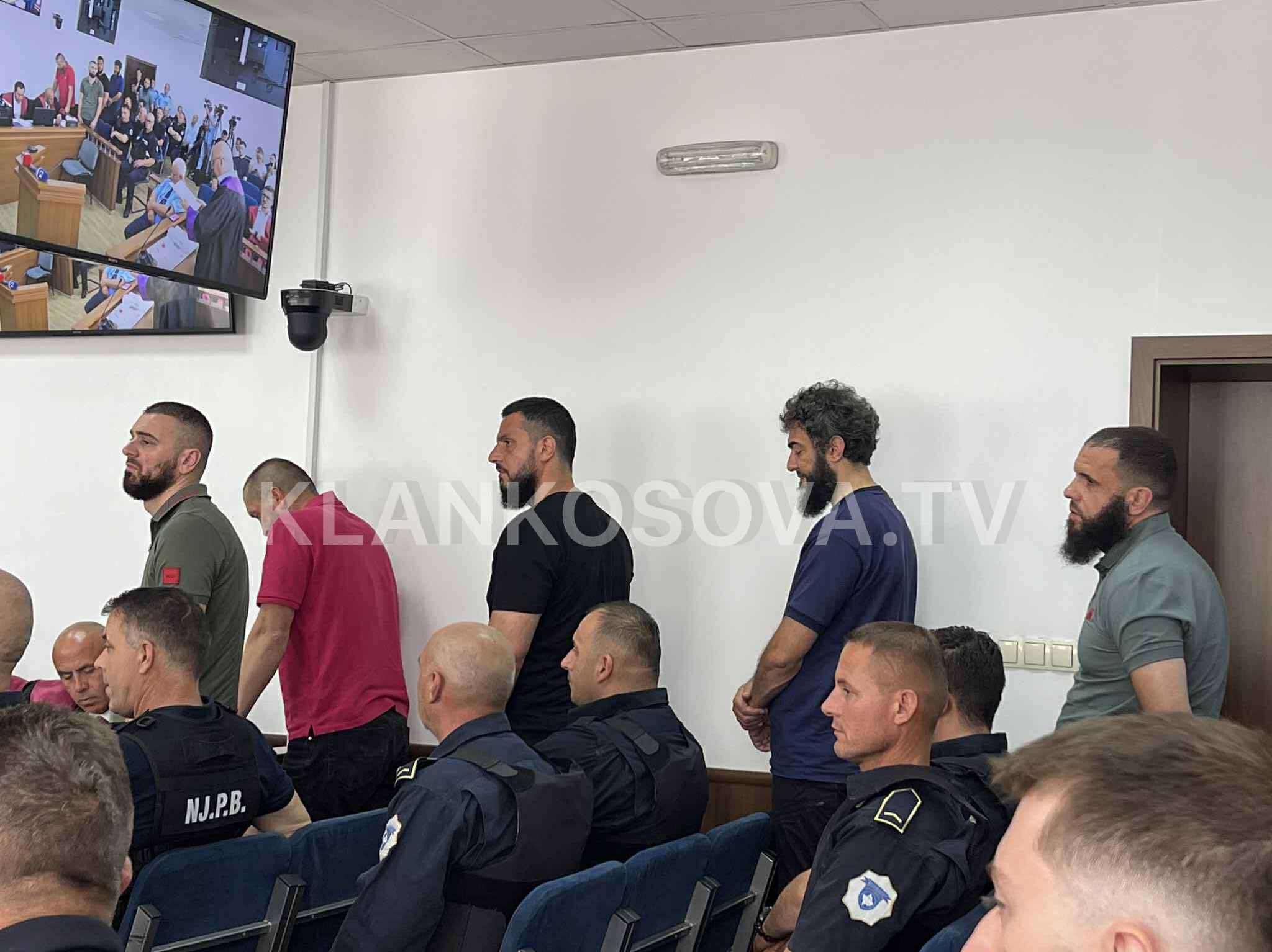 Grupi kriminal i akuzuar për grabitjen si në filma të argjendarisë në Suharekë del para Gjykatës