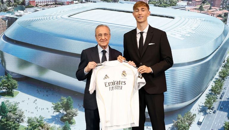 Huijsen prezantohet si lojtar i ri te Real Madridi