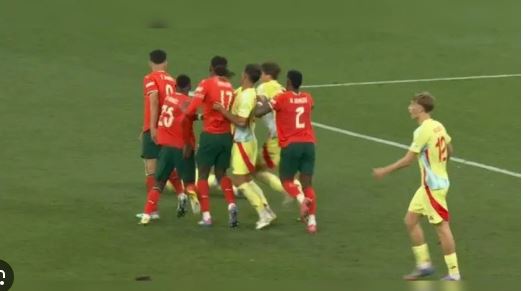 Penalltitë përcaktojnë fituesin mes Portugalisë dhe Spanjës