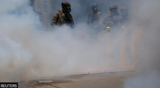 Tensione në Los Anxhelos, përplasen protestuesit me Gardën Kombëtare dhe policinë
