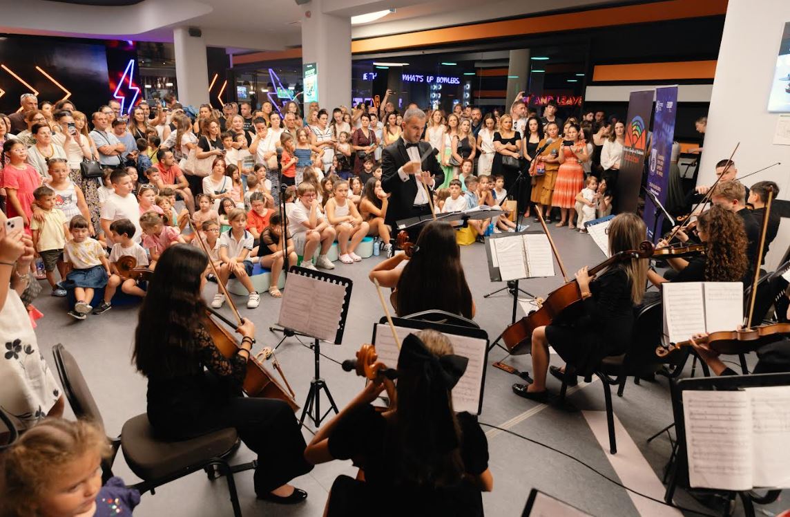 Magjia e muzikës klasike pushtoi zemrat e më të vegjëlve në Prishtinë