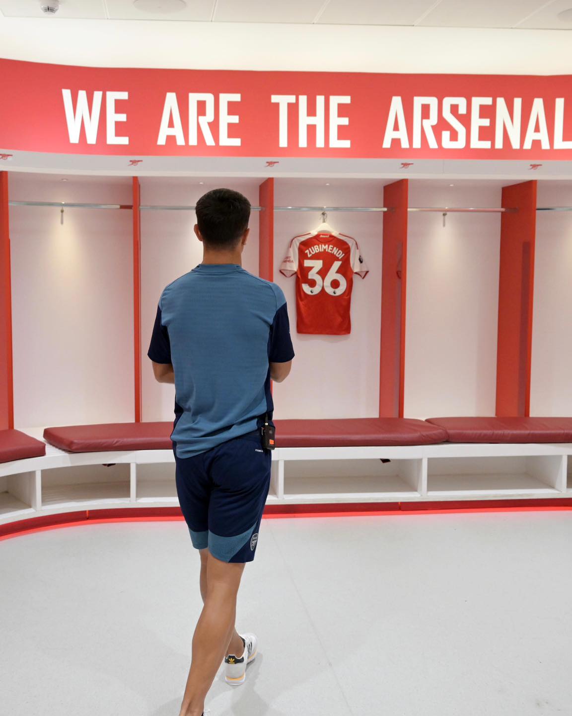 Arsenali ia tregon Zubimendit dhomën e zhveshjes, fansat e tallin