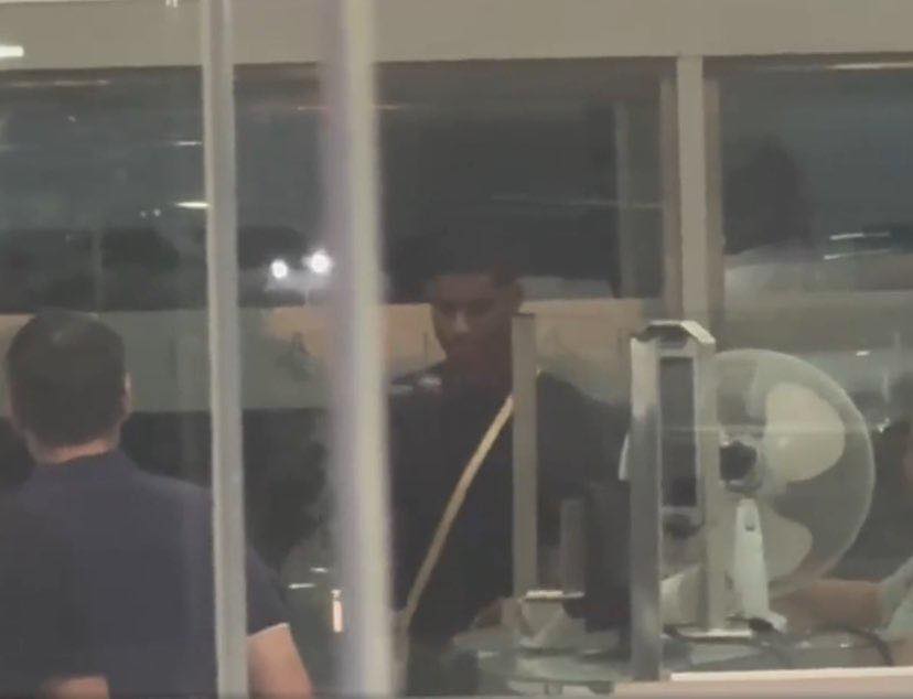 Rashfordi mbërrin në Spanjë, gati t’i bashkohet Barçës