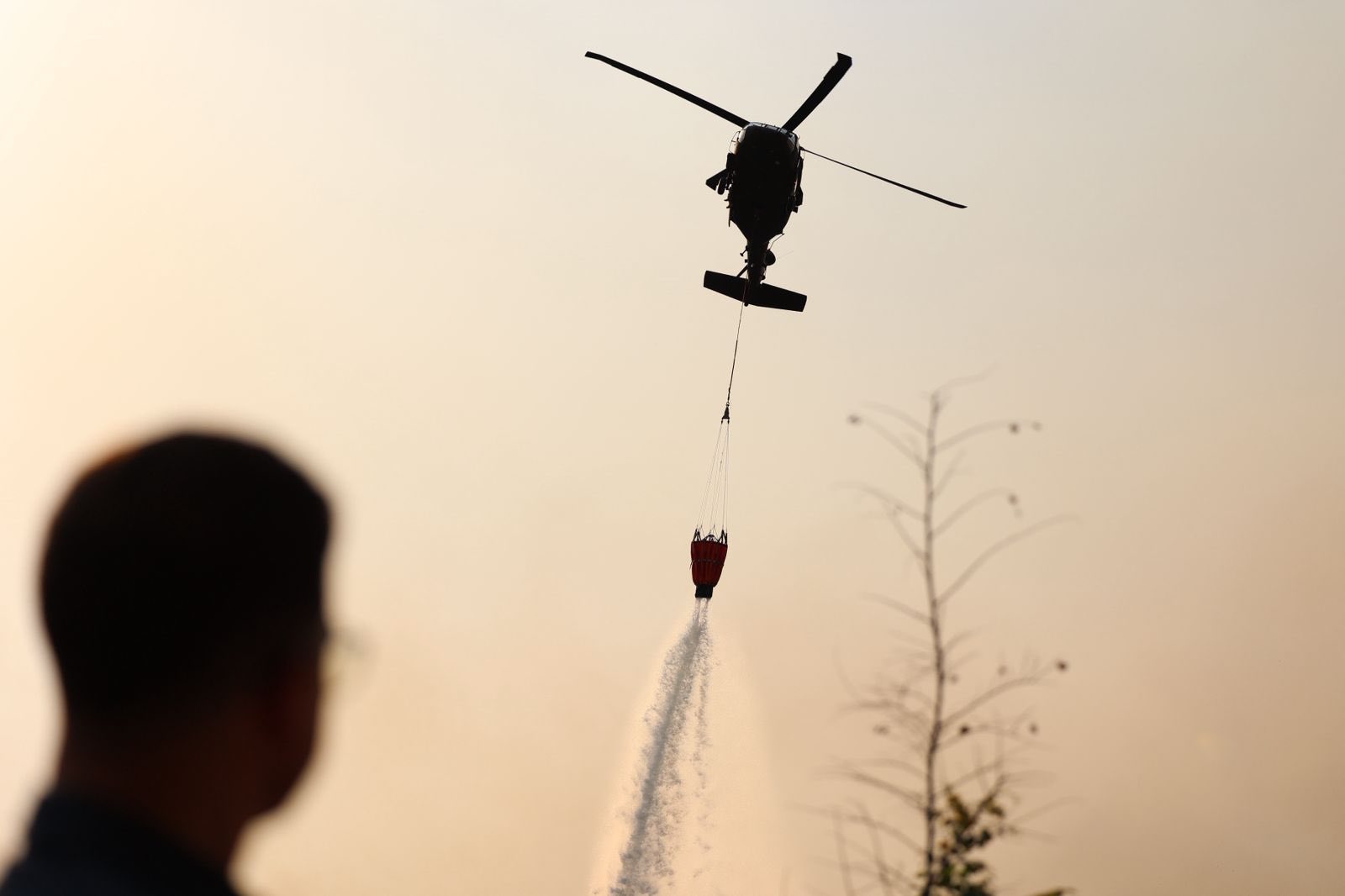 Shqipëria nën zjarre, në ndihmë do t'i dalin edhe dy helikopterë nga Italia e Kroacia