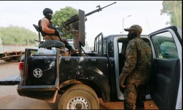 Banditët vrasin gjashtë dhe rrëmbejnë më shumë se 100 persona në shtetin Zamfara të Nigerisë