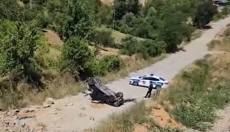 U nis për t’i shuar flakët, aksidentohet për vdekje Punonjësi i Zonave të Mbrojtura në Shqipëri