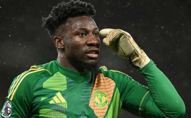 Onana mbetet te Unitedi