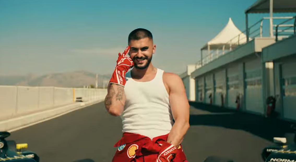 Butrint Imeri publikon këngën e re "Harrom" (VIDEO)